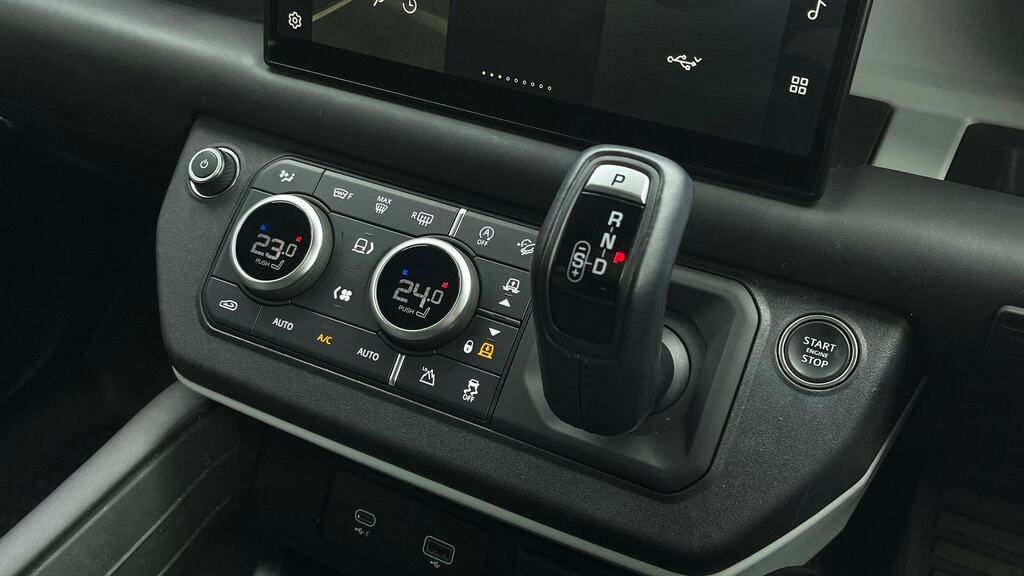 Land Rover Defender 130 3.0 D300 Mhev X-dynamic Hse Suv 4W Black #13