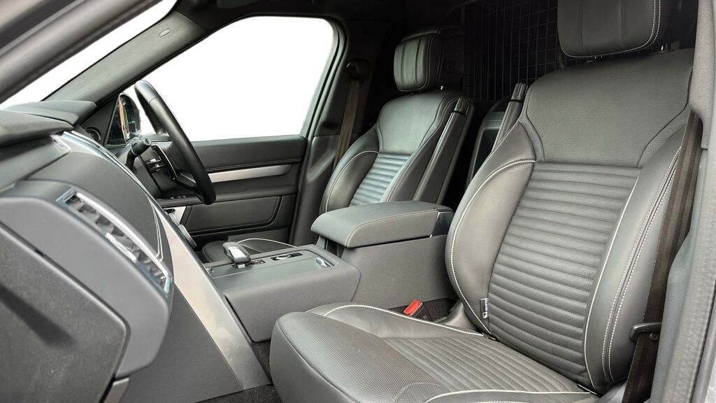 Land Rover Discovery 3.0 D300 Dynamic Hse Commercial Grey #4