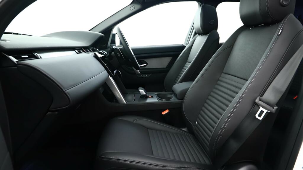 Land Rover Discovery Sport 2.0 D200 Landmark 5 Seat White #3
