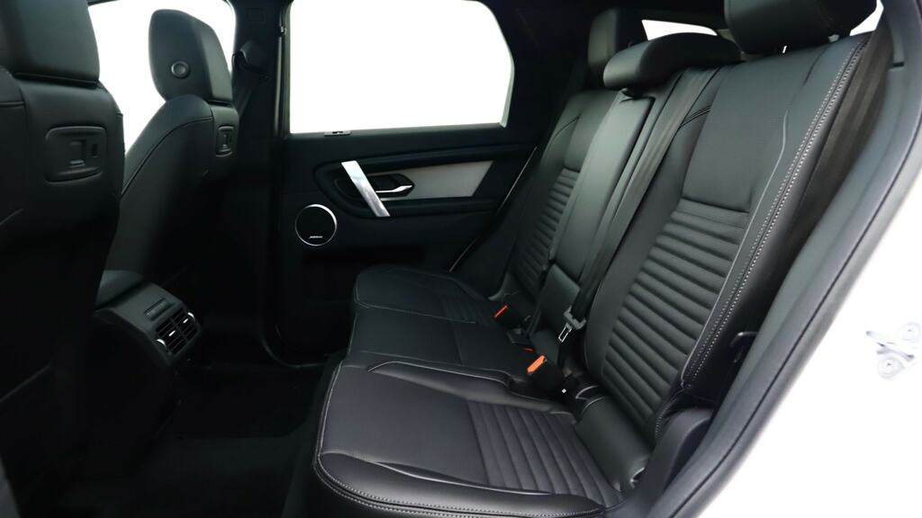 Land Rover Discovery Sport 2.0 D200 Landmark 5 Seat White #4