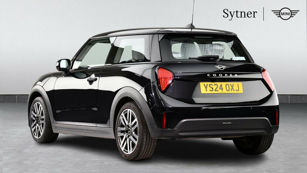 Mini Hatch 1.5 C Classic Level 1 YS24OXJ Black #2