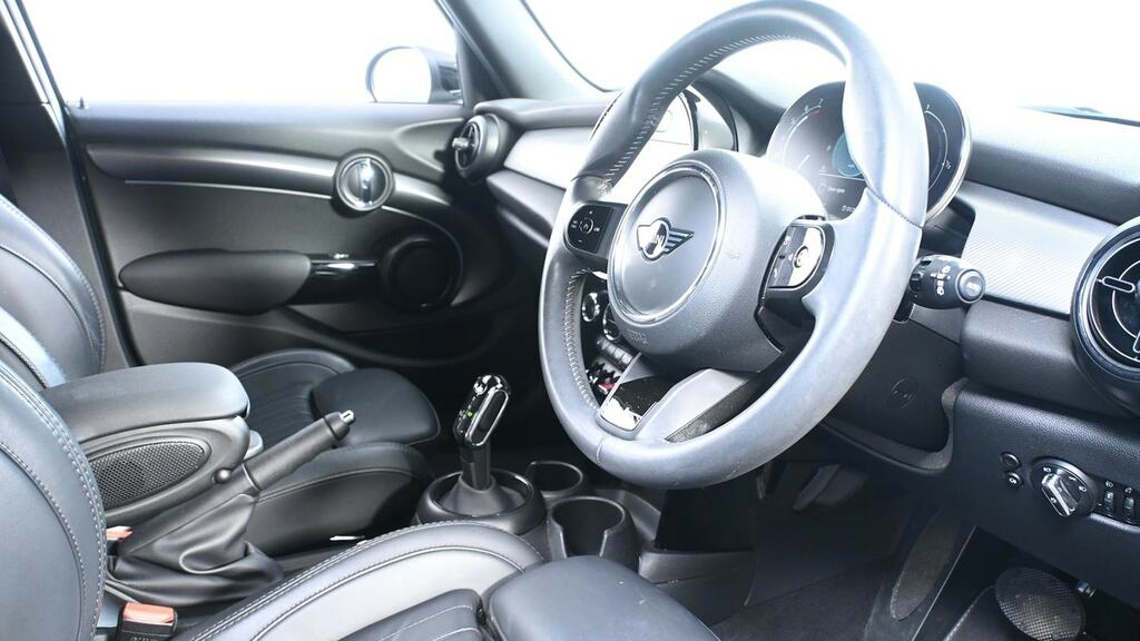 Mini Hatch 1.5 Cooper Exclusive Premium BT23CYE Green #6