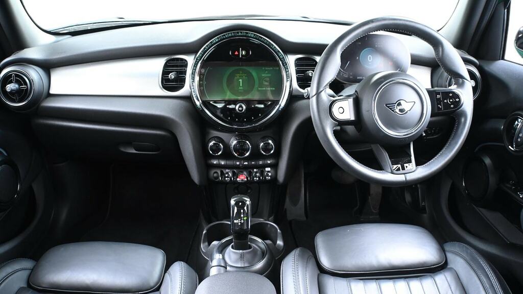 Mini Hatch 1.5 Cooper Exclusive Premium BT23CYE Green #4