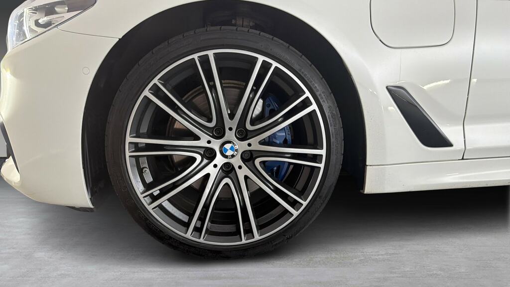 BMW 5 Series 2.0 520D M Sport Touring Grey #26
