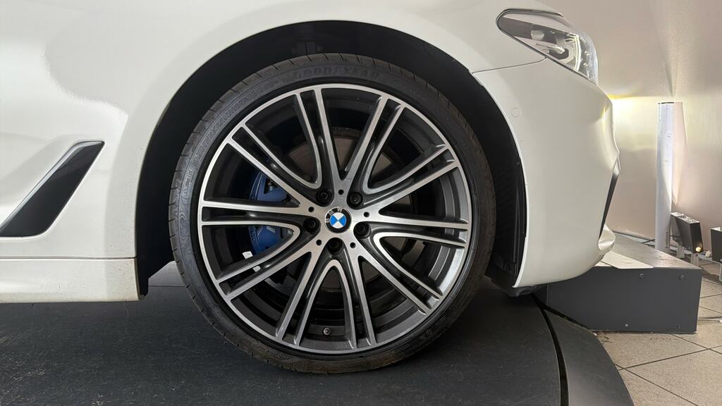 BMW 5 Series 2.0 520D M Sport Touring Grey #23