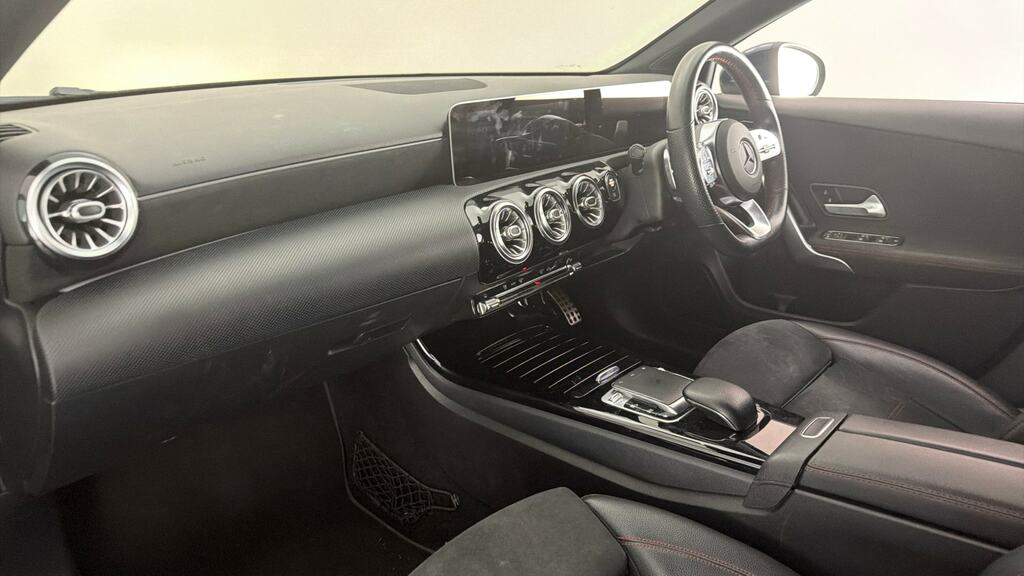 Mercedes-Benz A Class 1.3 A180 Se 7G-dct Euro 6 Ss Black #11