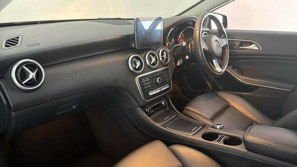 Mercedes-Benz A Class 2.1 A200d Amg Line Premium Plus 7G-dct Euro 6 S #10