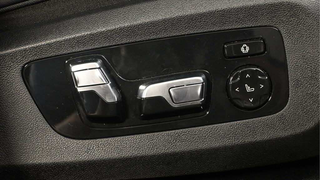 BMW XM 5dr Auto Black #25