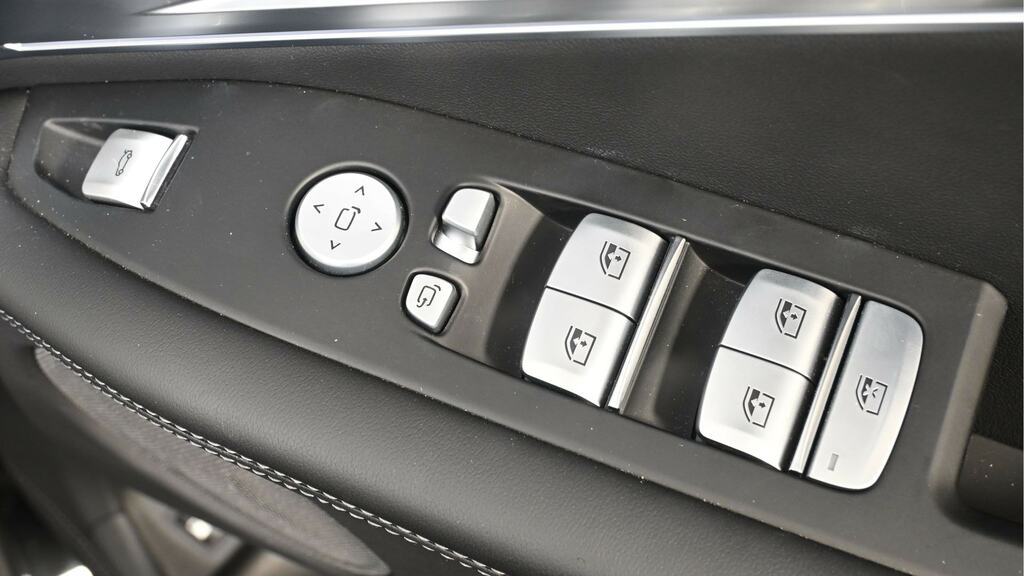BMW XM 5dr Auto Black #30