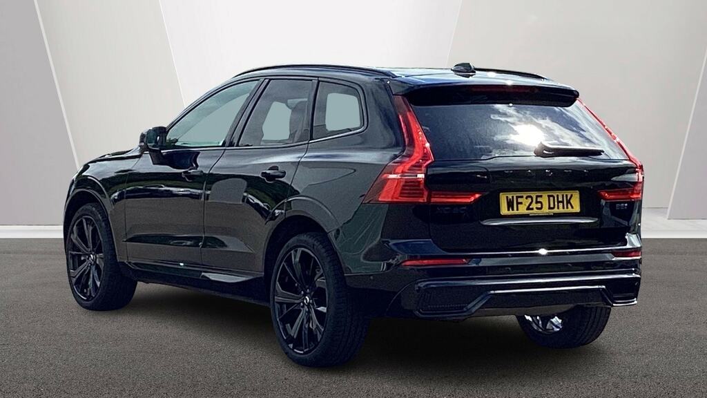 Volvo XC60 2.0 B5p Plus Black Edition Awd Geartronic WF25DHK Black #2