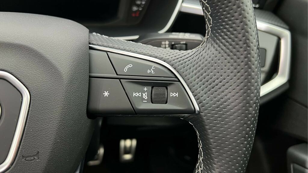 Audi Q3 Q3 Sportback 40 Tfsi S Line Edition 1 Quattro S-a Black #18