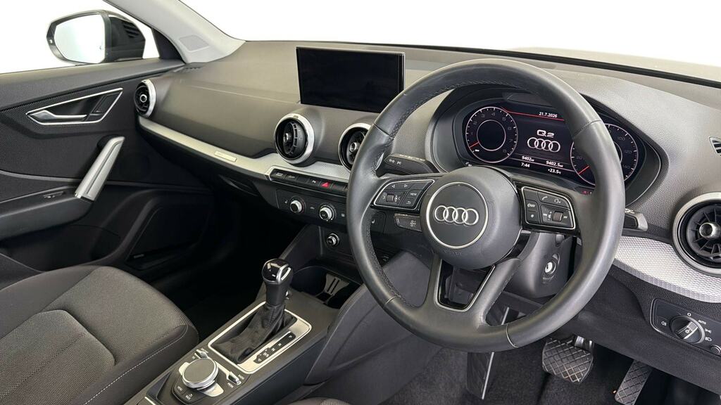 Audi Q2 35 Tfsi Sport S Tronic Cs Black #6