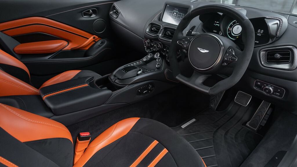 Aston Martin V8 Zf 8 Speed Black #3