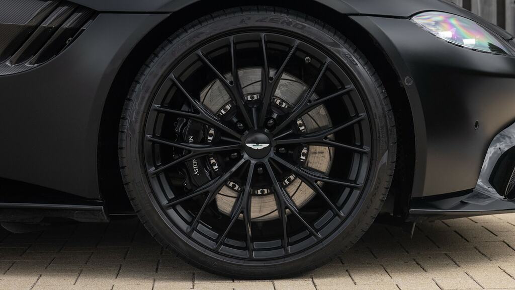 Aston Martin V8 Zf 8 Speed Black #4