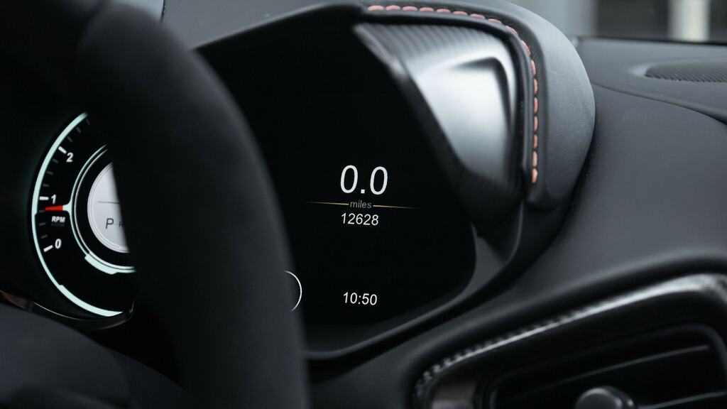 Aston Martin V8 Zf 8 Speed Black #6