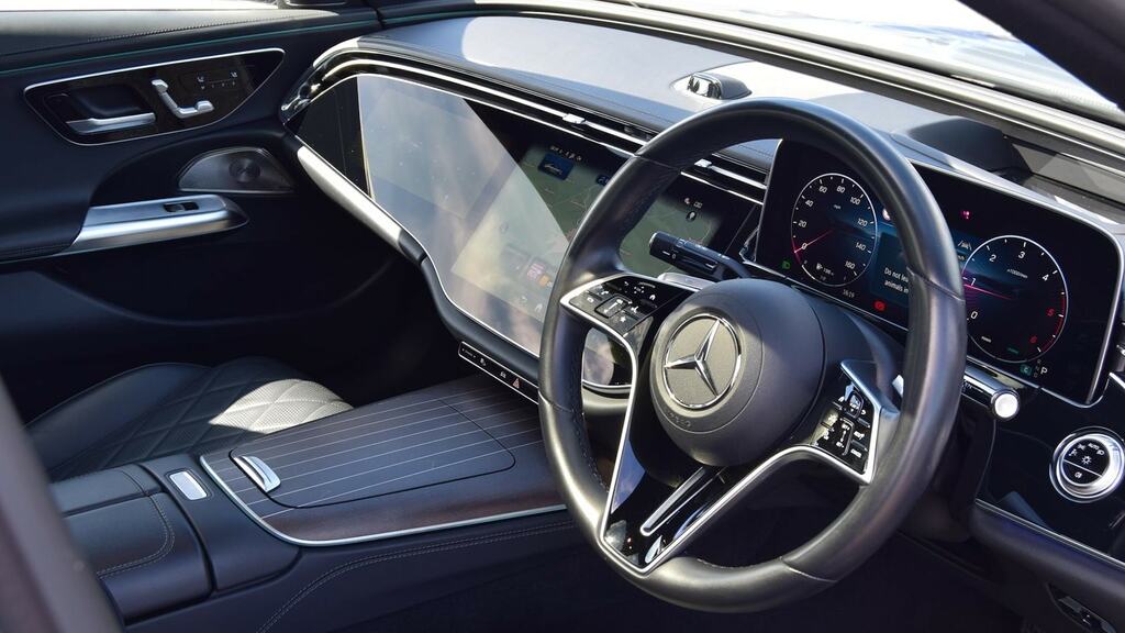 Mercedes-Benz E Class E220d Exclusive Edition 9G-tronic Silver #3