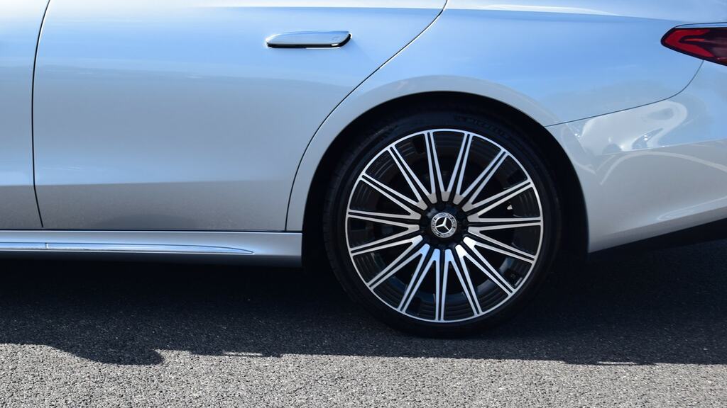Mercedes-Benz E Class E220d Exclusive Edition 9G-tronic Silver #5