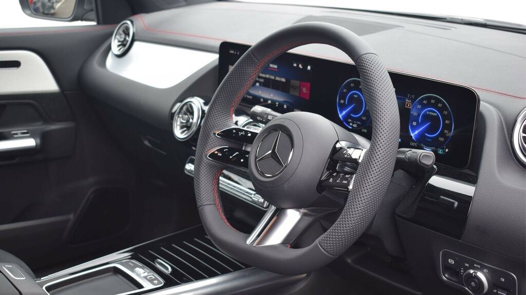 Mercedes-Benz EQA Eqa 250 140Kw Amg Line Premium 70.5Kwh Grey #3