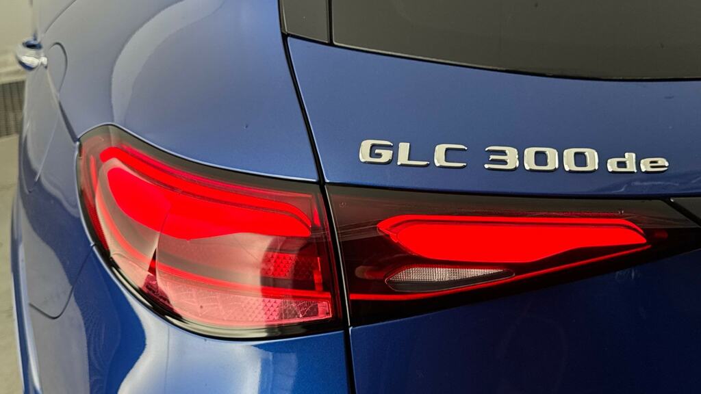 Mercedes-Benz GLC Class 300 4Matic Amg Line Premium 9G-tronic Black #18