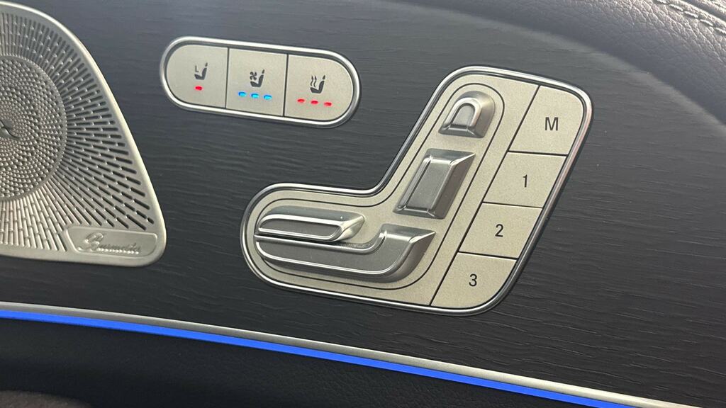 Mercedes-Benz Cle 220D Amg Line Premium Plus 9G-tronic Blue #21
