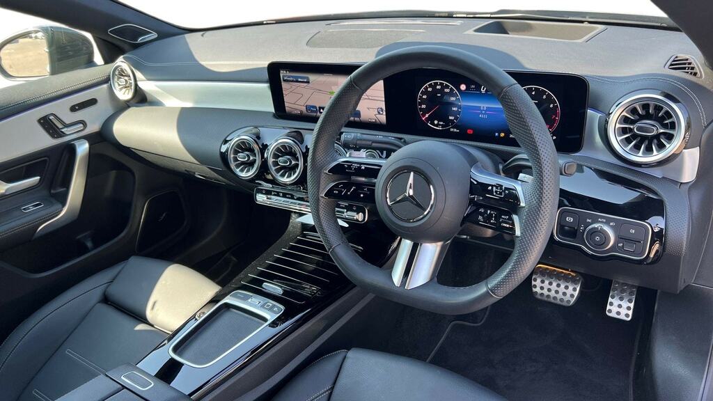 Mercedes-Benz CLA Class Cla 200 Amg Line Premium Plus Tip Black #3