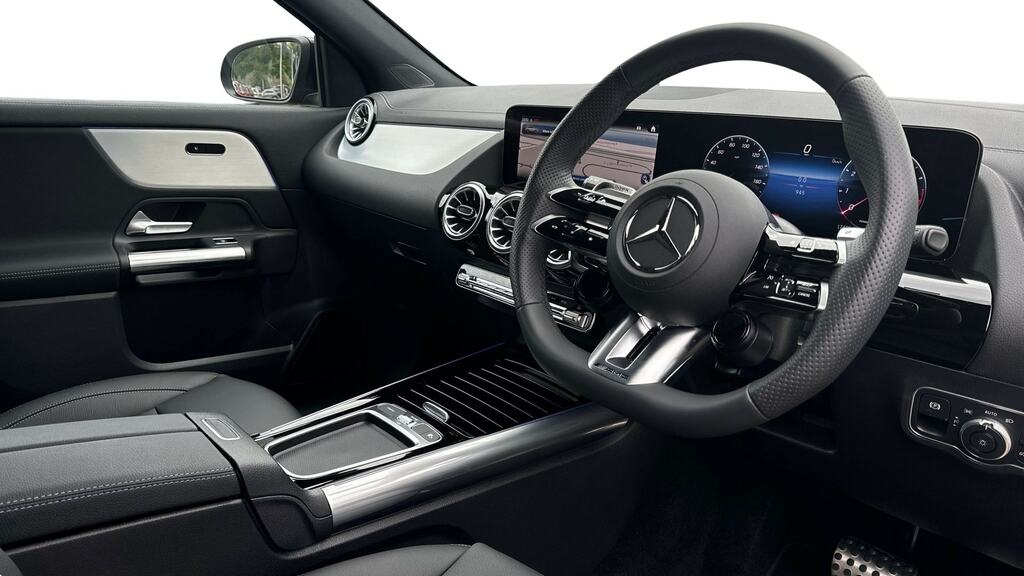 Mercedes-Benz GLA Class Gla 35 4Matic Premium Black #3