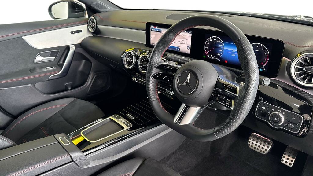 Mercedes-Benz CLA Class Cla 180 Amg Line Executive Tip Black #3
