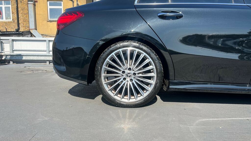 Mercedes-Benz A Class A180 Amg Line Premium Plus Black #5