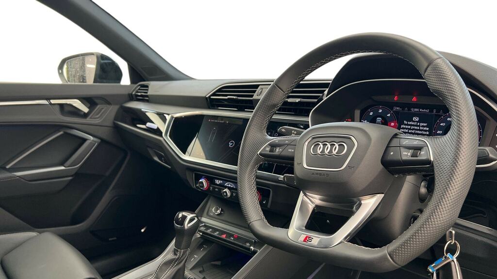 Audi Q3 35 Tfsi Black Edition S Tronic Tech Pack MT75NKZ Black #6