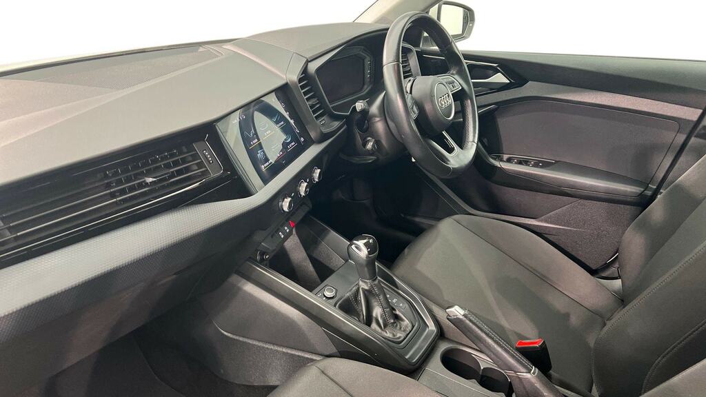 Audi A1 25 Tfsi Technik S Tronic KY21LWT White #2