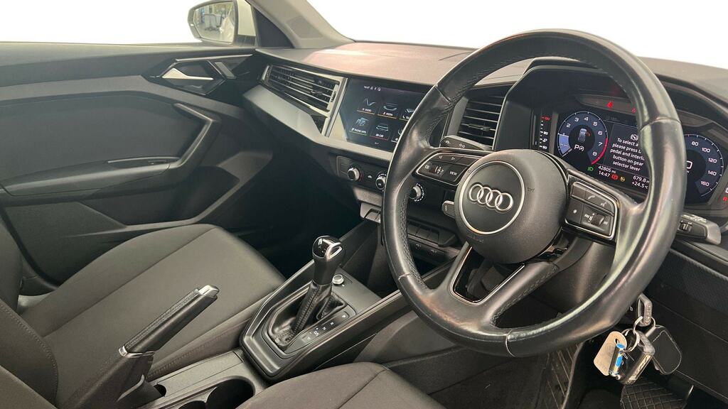 Audi A1 25 Tfsi Technik S Tronic KY21LWT White #6