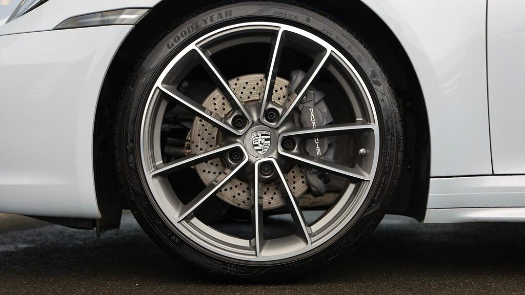 Porsche 911 2dr Pdk Grey #4
