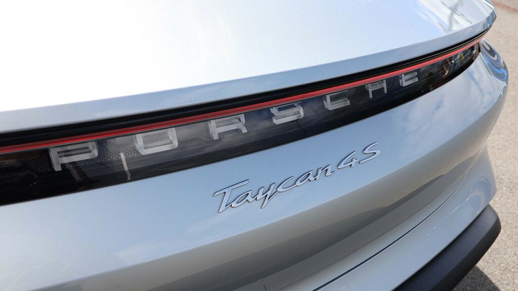 Porsche Taycan Performance Plus 93.4Kwh 4S Sport Turismo Elec Grey #21