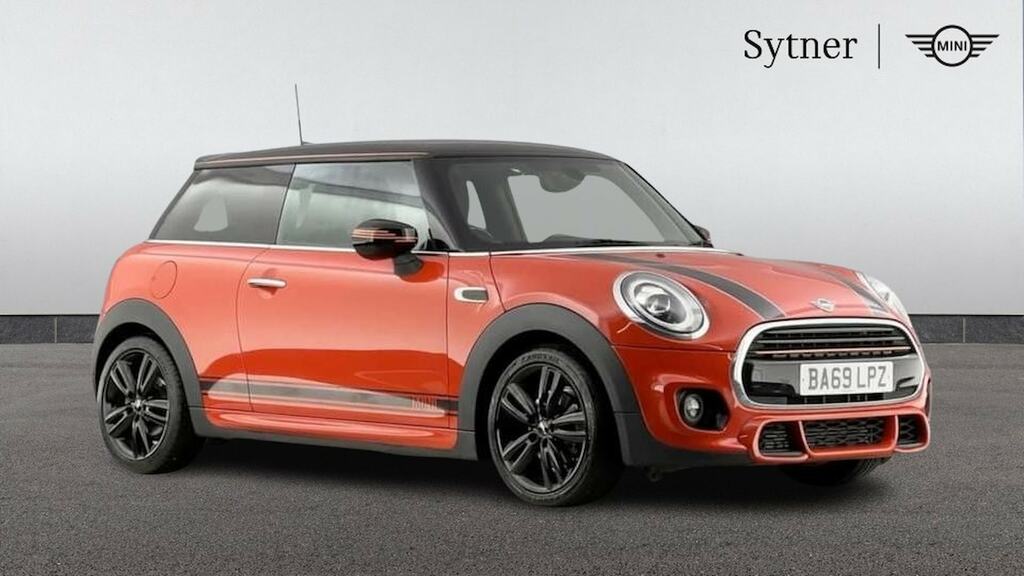 Mini Hatch 1.5 Cooper Sport II Comfortnav Pack BA69LPZ Orange