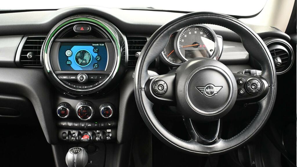 Mini Hatch 1.5 Cooper Classic II Comfort Pack FE69RYC Red #5