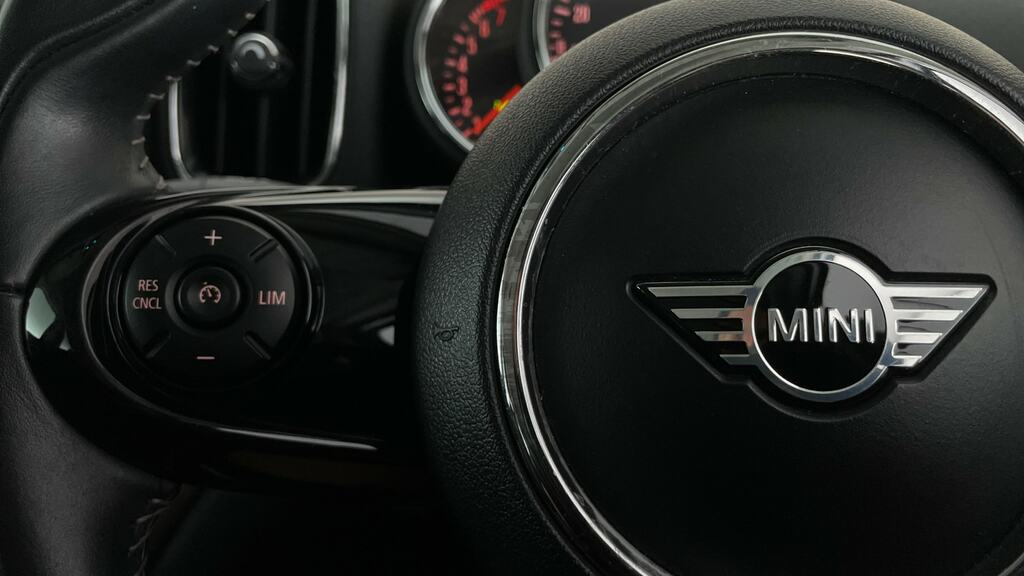 Mini Countryman 1.5 Cooper Exclusive Suv Steptronic 1 Black #17