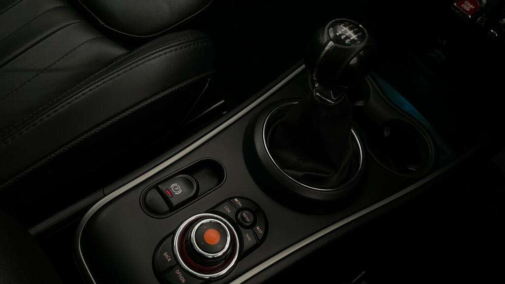 Mini Countryman 1.5 Cooper Exclusive Suv Steptronic 1 Black #14