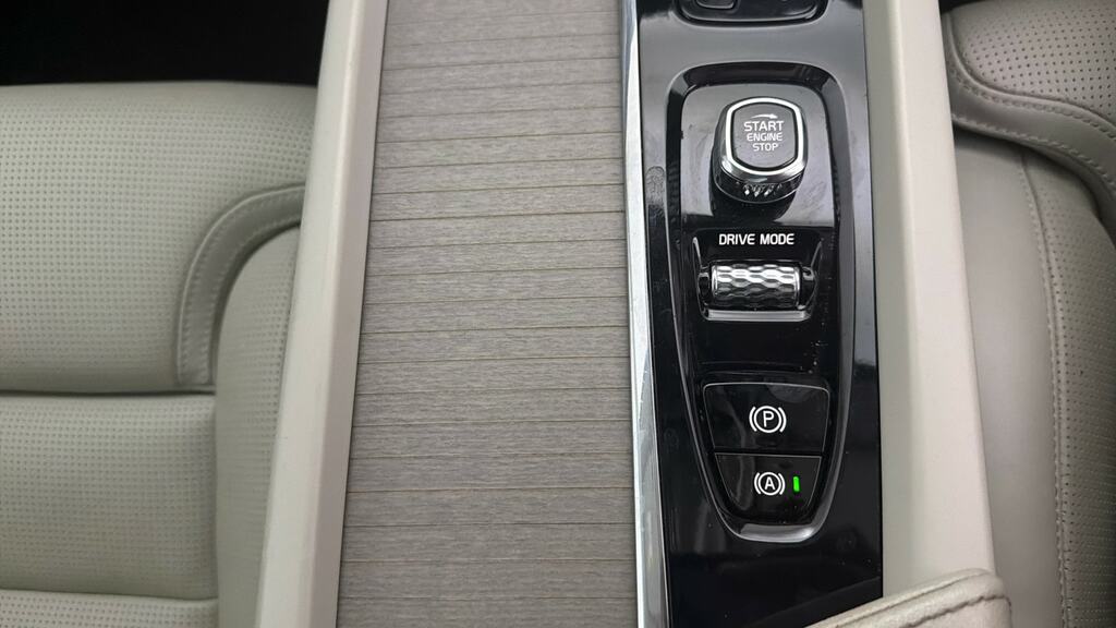 Volvo XC60 2.0 B5p 250 R Design Awd Geartronic  #19