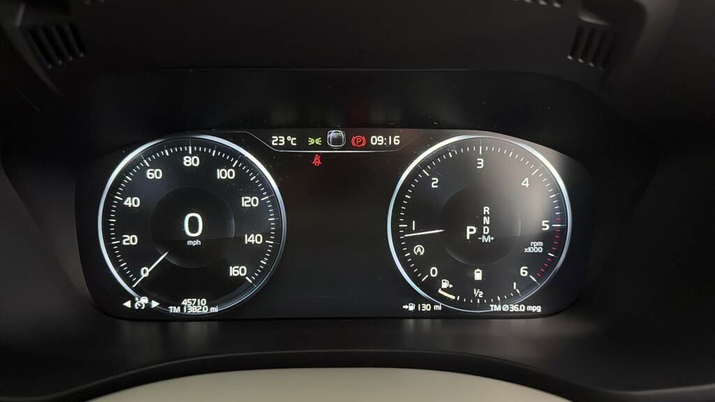 Volvo XC60 2.0 B5p 250 R Design Awd Geartronic  #13