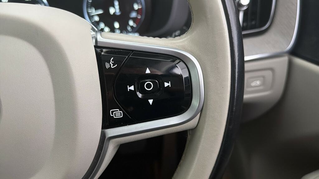 Volvo XC60 2.0 B5p 250 R Design Awd Geartronic  #18