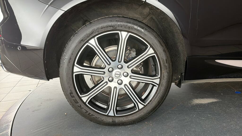Volvo XC60 2.0 B5p 250 R Design Awd Geartronic  #24