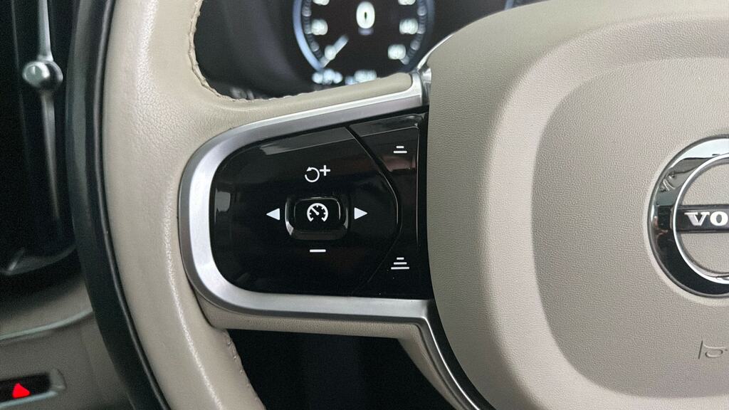 Volvo XC60 2.0 B5p 250 R Design Awd Geartronic  #17