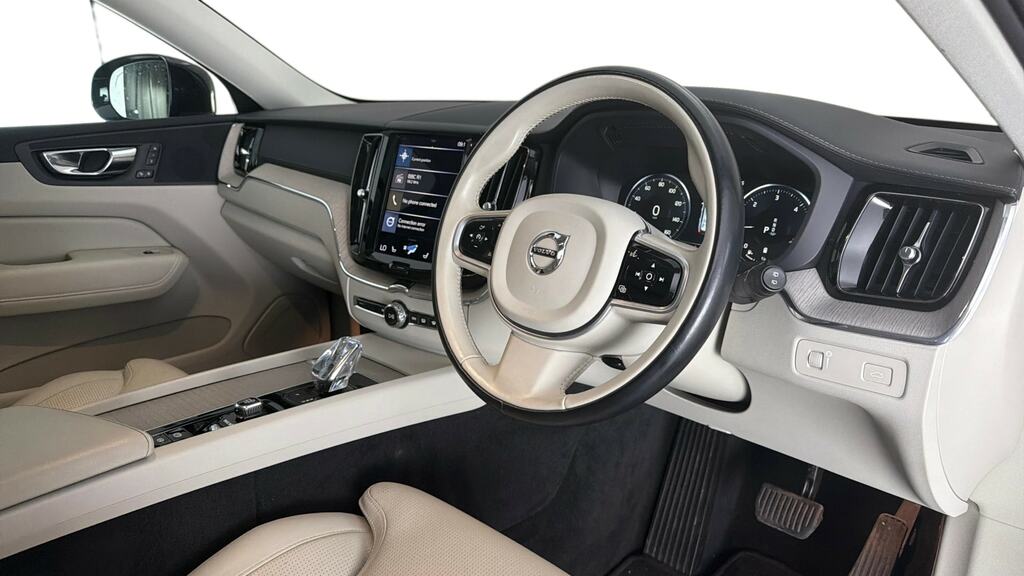 Volvo XC60 2.0 B5p 250 R Design Awd Geartronic  #9