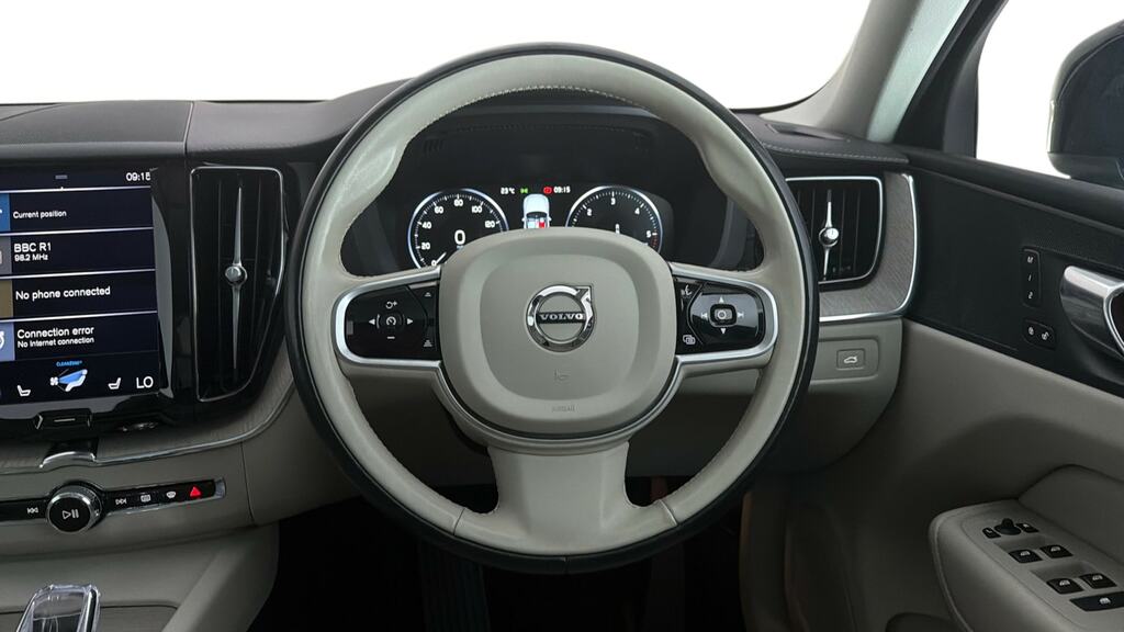 Volvo XC60 2.0 B5p 250 R Design Awd Geartronic  #8
