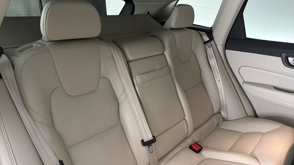 Volvo XC60 2.0 B5p 250 R Design Awd Geartronic  #12