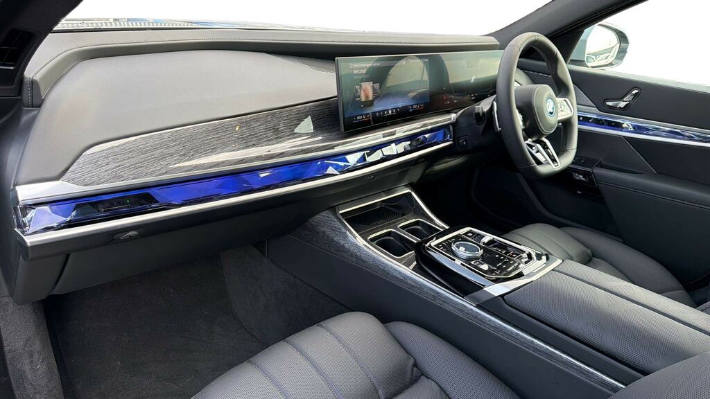 BMW i7 335Kw Edrive50 M Sport 105.7Kwh Blue #7