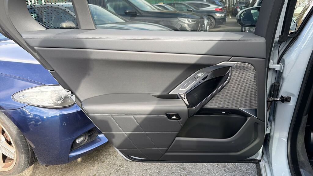 BMW i7 335Kw Edrive50 M Sport 105.7Kwh Blue #24