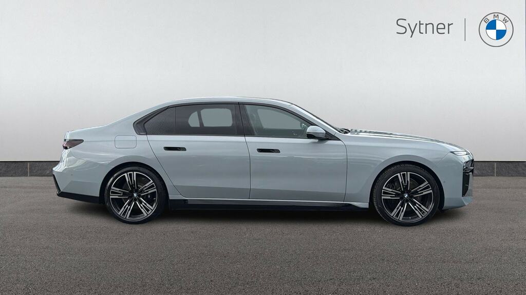 BMW i7 335Kw Edrive50 M Sport 105.7Kwh Grey #3