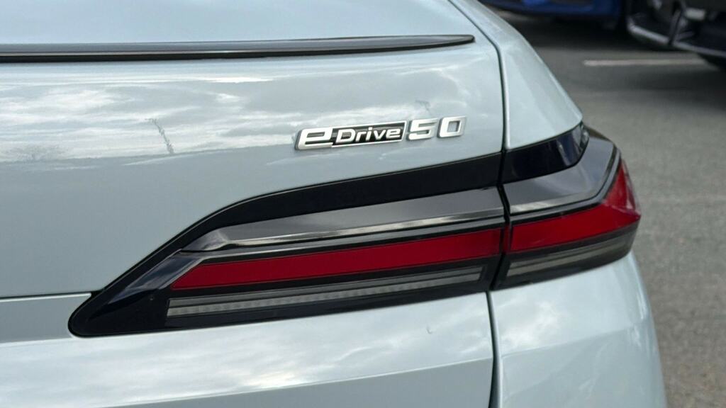 BMW i7 335Kw Edrive50 M Sport 105.7Kwh Blue #21