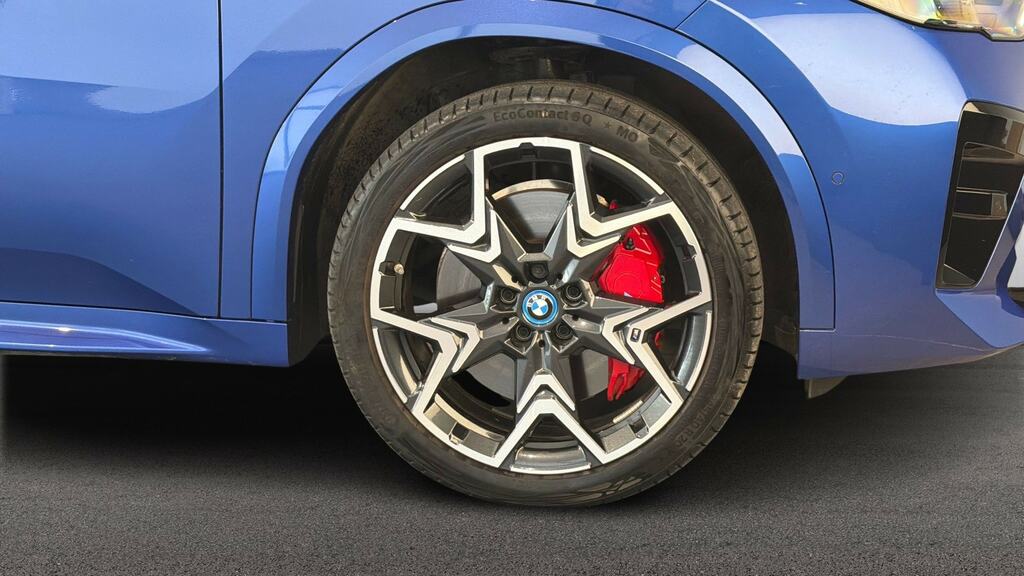 BMW iX2 230Kw Xdrive30 M Sport 65Kwh 2024 Red #14